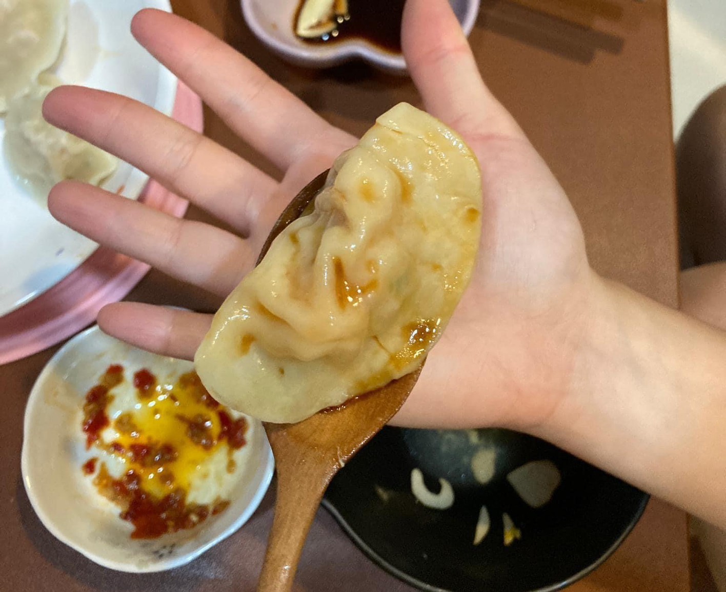 水餃業/王冠文/碧蓮水餃 | 高麗菜水餃、韭菜水餃、綜合水餃、蝦蝦水餃、各式餛飩,肉餡飽滿多汁,真材實料的巴掌大水餃! 水餃業/王冠文/碧蓮水餃 | 高麗菜水餃、韭菜水餃、綜合水餃、蝦蝦水餃、各式餛飩,肉餡飽滿多汁,真材實料的巴掌大水餃!